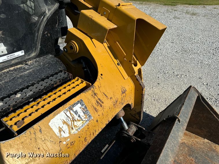 image for item OF9923 2017 Caterpillar  299D2 XHP tracked skid steer loader