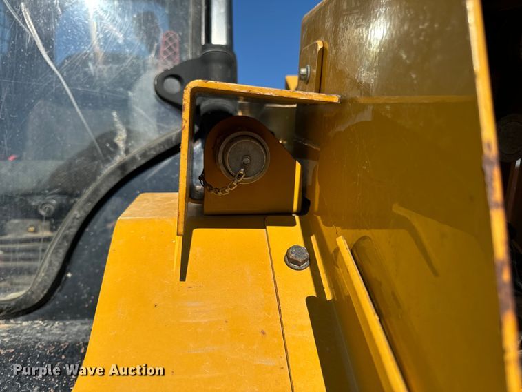 image for item OF9923 2017 Caterpillar  299D2 XHP tracked skid steer loader