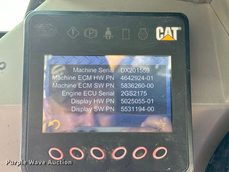 image for item OF9923 2017 Caterpillar  299D2 XHP tracked skid steer loader