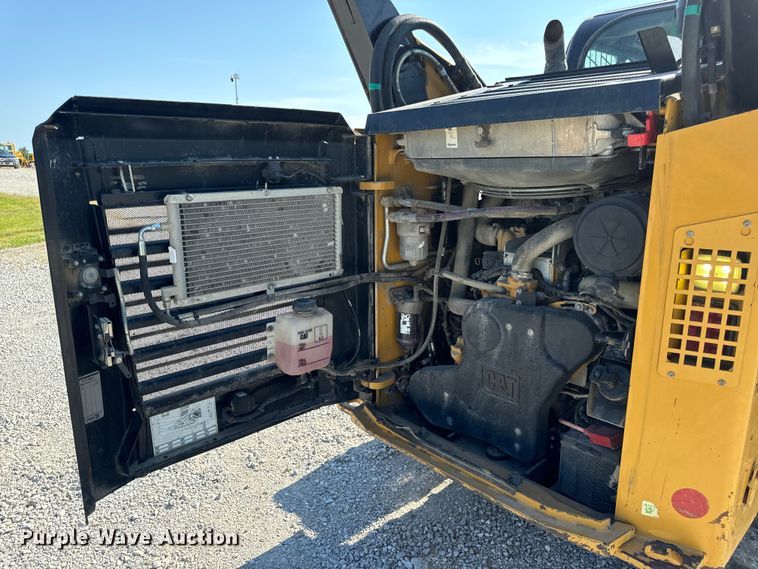 image for item OF9923 2017 Caterpillar  299D2 XHP tracked skid steer loader