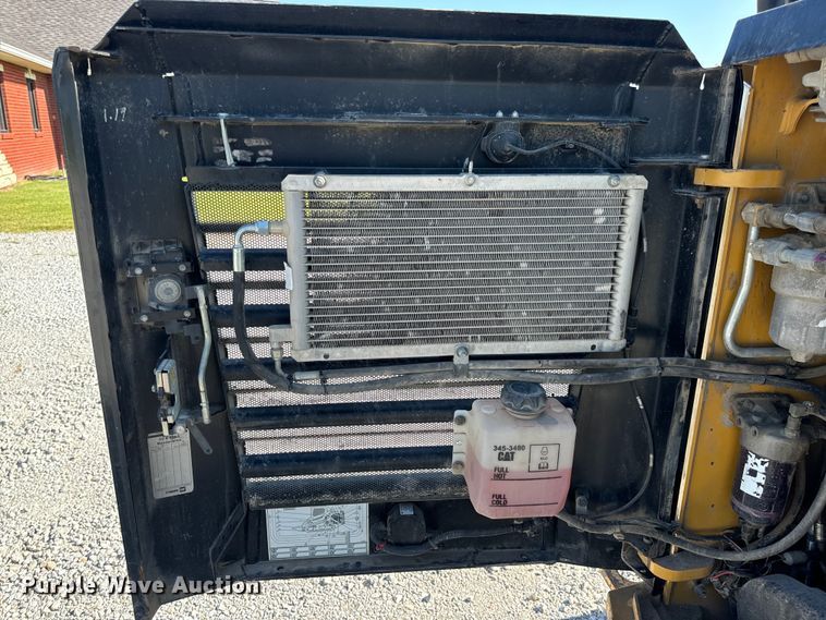 image for item OF9923 2017 Caterpillar  299D2 XHP tracked skid steer loader