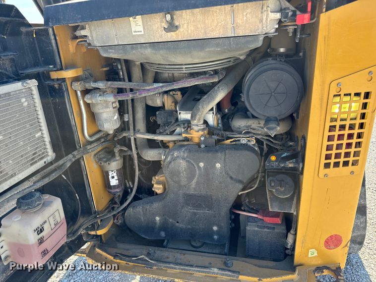 image for item OF9923 2017 Caterpillar  299D2 XHP tracked skid steer loader