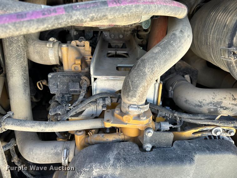 image for item OF9923 2017 Caterpillar  299D2 XHP tracked skid steer loader