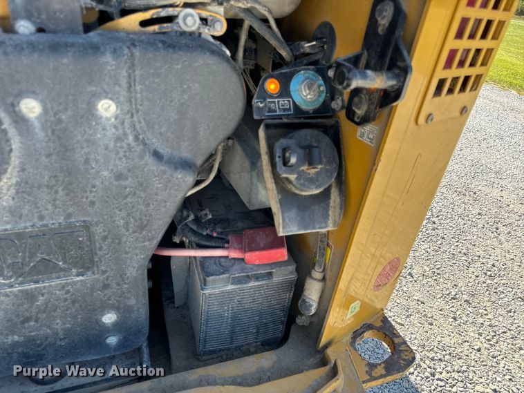 image for item OF9923 2017 Caterpillar  299D2 XHP tracked skid steer loader