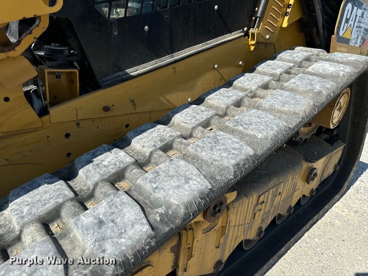 image for item OF9923 2017 Caterpillar  299D2 XHP tracked skid steer loader
