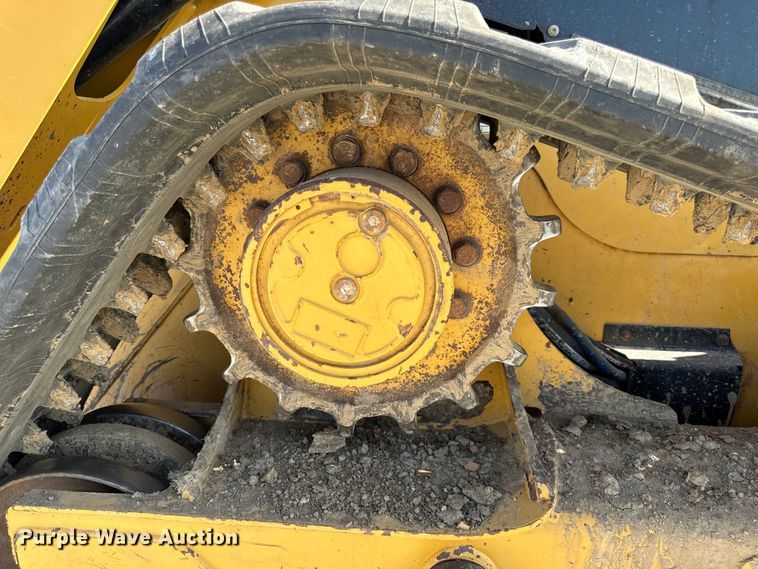 image for item OF9923 2017 Caterpillar  299D2 XHP tracked skid steer loader