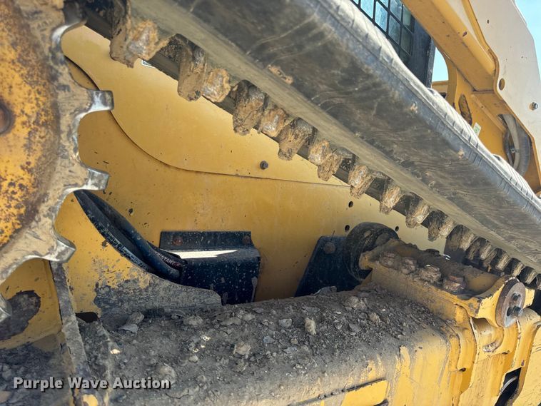 image for item OF9923 2017 Caterpillar  299D2 XHP tracked skid steer loader