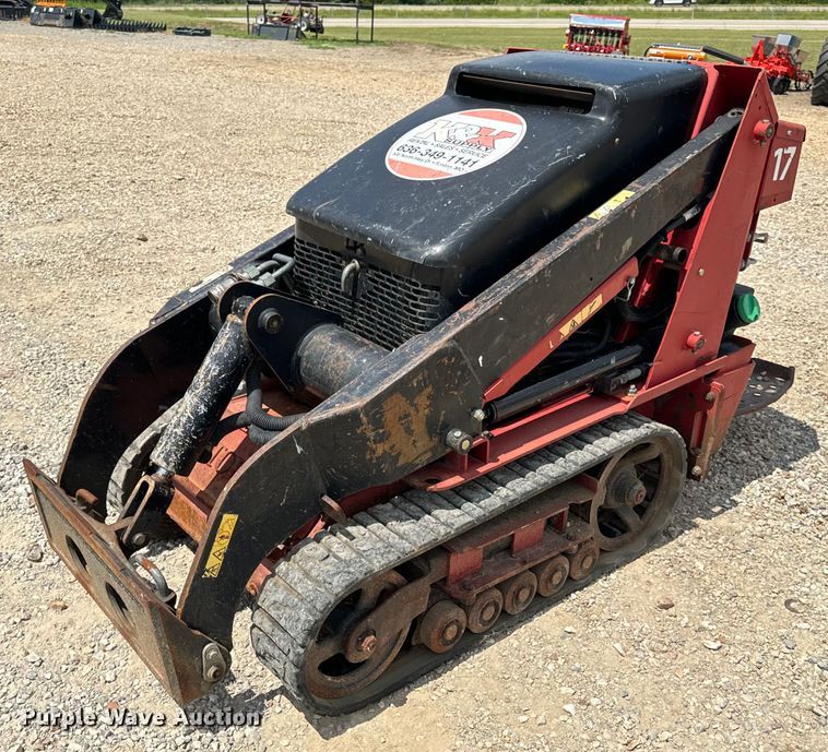 image for item OF9943 2016 Toro TX525 compact utility loader
