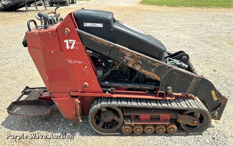 image for item OF9943 2016 Toro TX525 compact utility loader