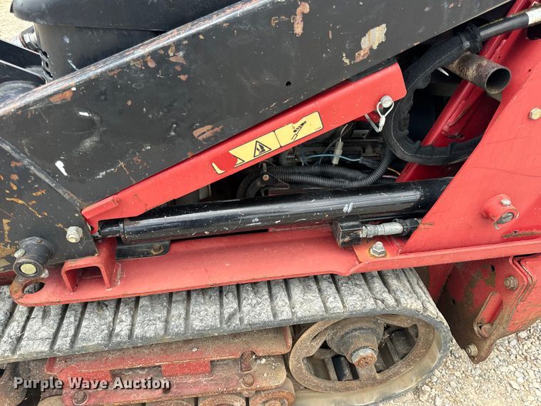 image for item OF9943 2016 Toro TX525 compact utility loader