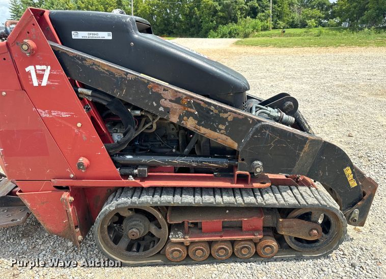 image for item OF9943 2016 Toro TX525 compact utility loader