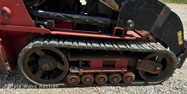 image for item OF9943 2016 Toro TX525 compact utility loader