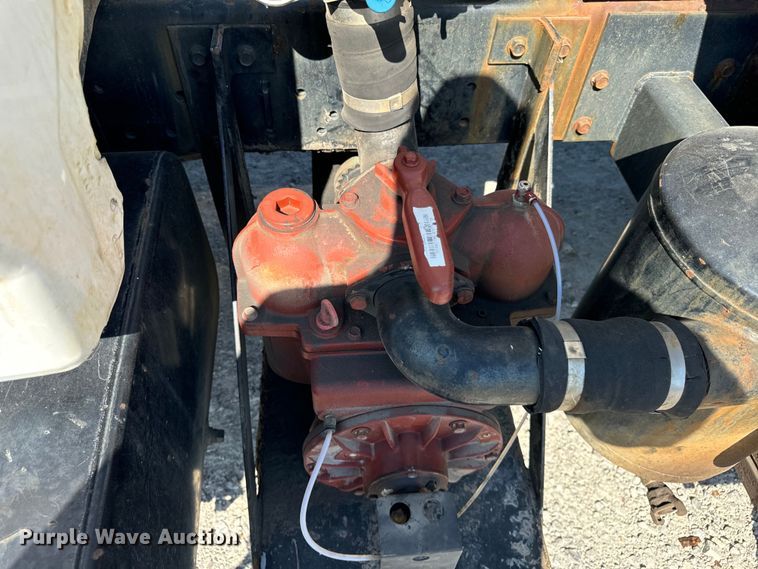 image for item OG9620 1994 Ford F700  vacuum truck