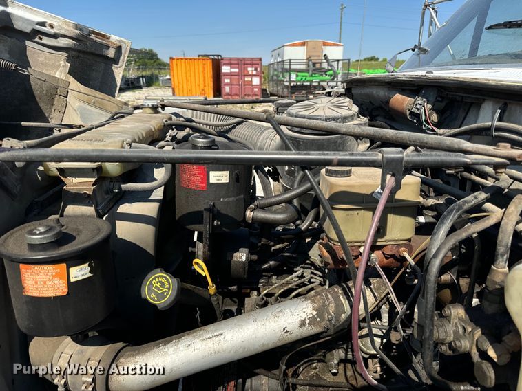 image for item OG9620 1994 Ford F700  vacuum truck