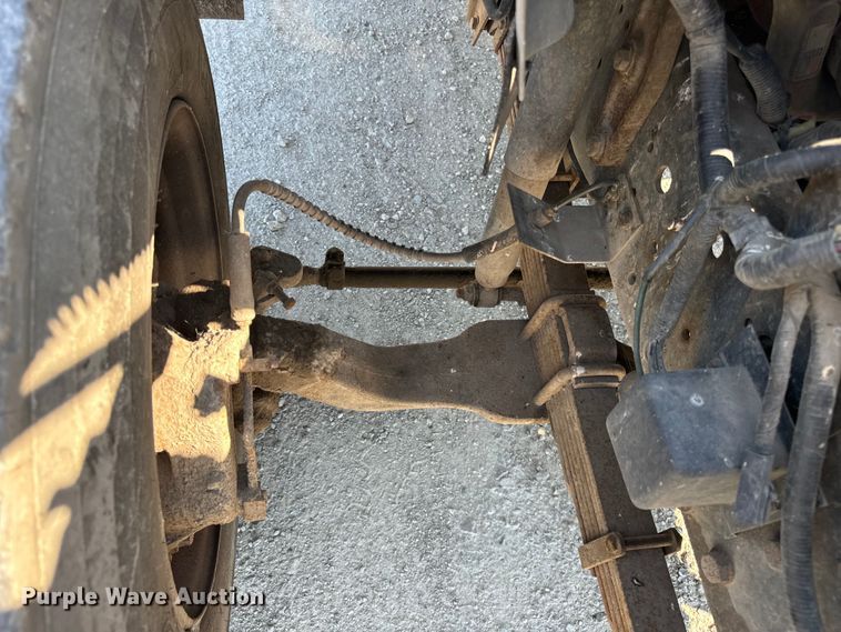 image for item OG9620 1994 Ford F700  vacuum truck