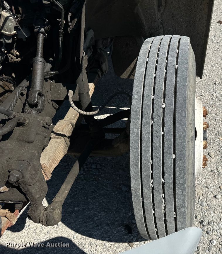 image for item OG9620 1994 Ford F700  vacuum truck