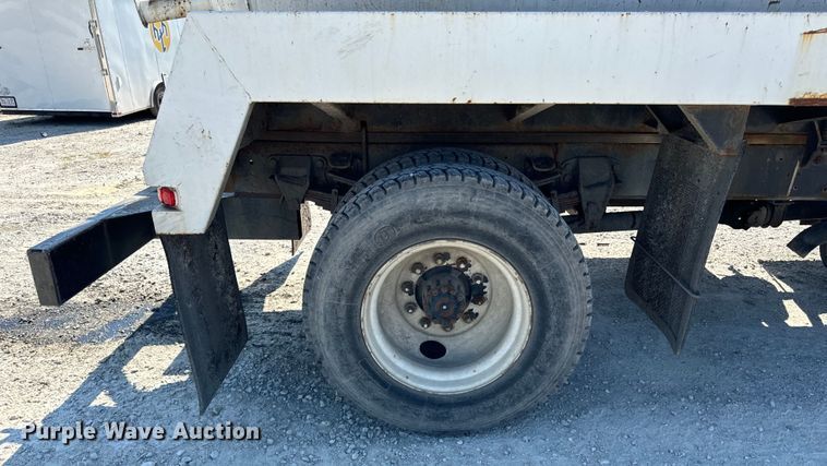 image for item OG9620 1994 Ford F700  vacuum truck