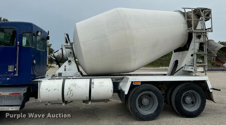image for item OG9622 2001 Kenworth  T800 ready mix truck