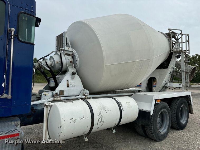 image for item OG9622 2001 Kenworth  T800 ready mix truck