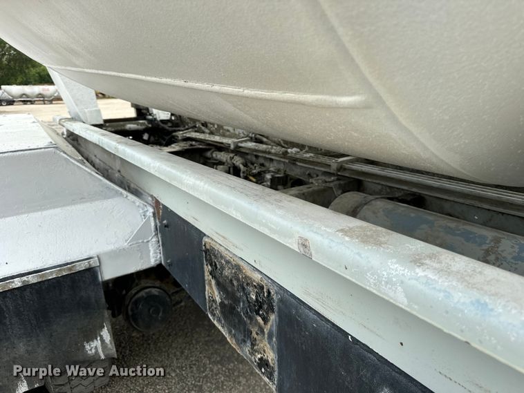 image for item OG9622 2001 Kenworth  T800 ready mix truck