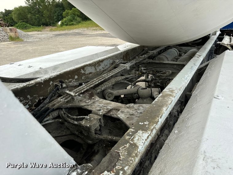 image for item OG9622 2001 Kenworth  T800 ready mix truck