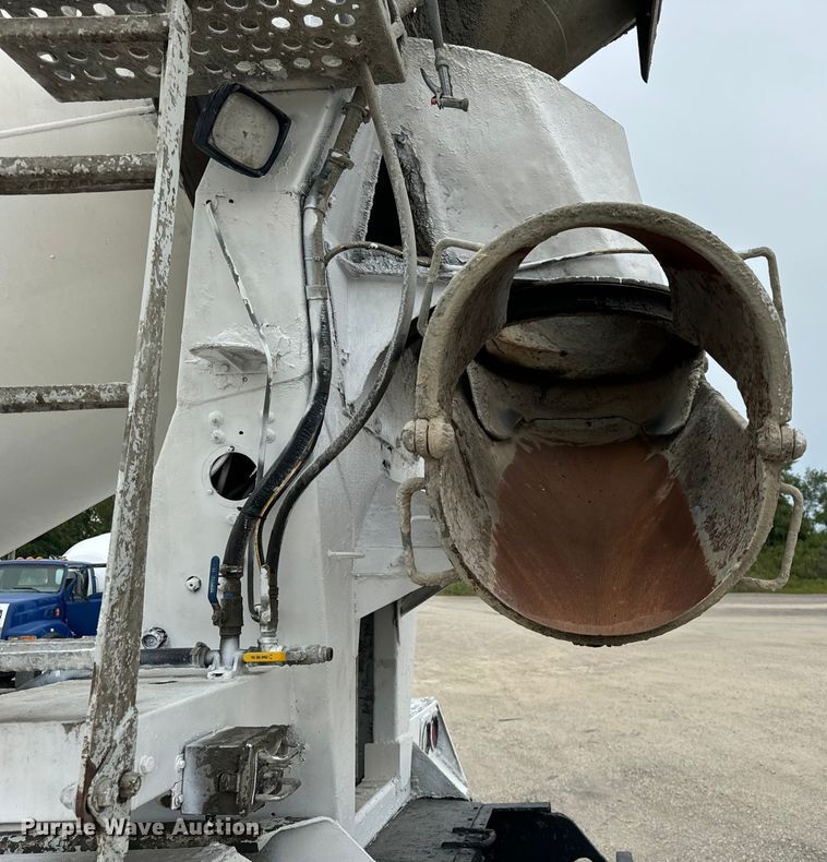 image for item OG9622 2001 Kenworth  T800 ready mix truck