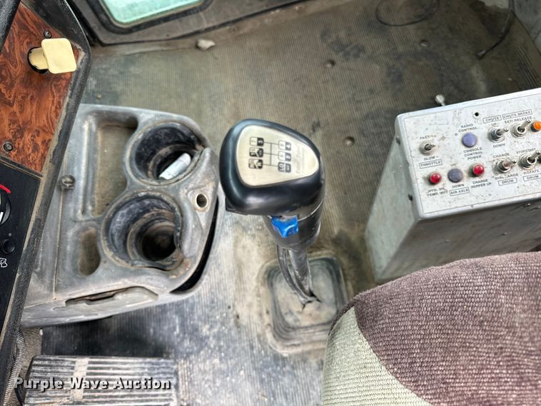 image for item OG9622 2001 Kenworth  T800 ready mix truck