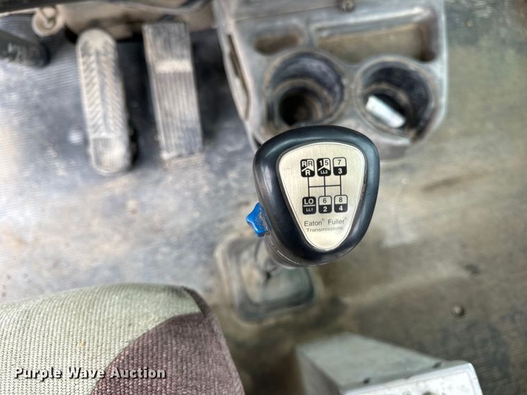 image for item OG9622 2001 Kenworth  T800 ready mix truck