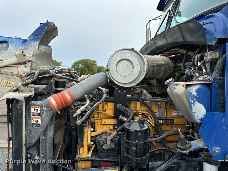 image for item OG9622 2001 Kenworth  T800 ready mix truck