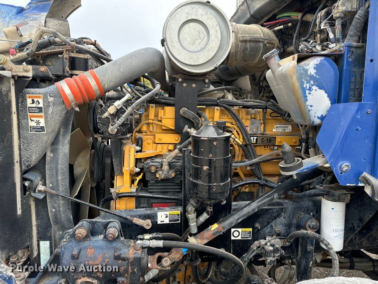 image for item OG9622 2001 Kenworth  T800 ready mix truck