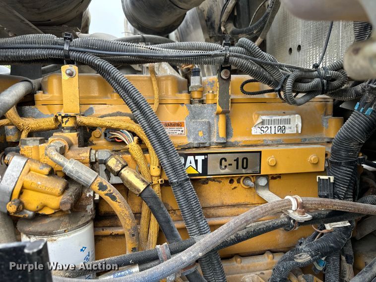 image for item OG9622 2001 Kenworth  T800 ready mix truck