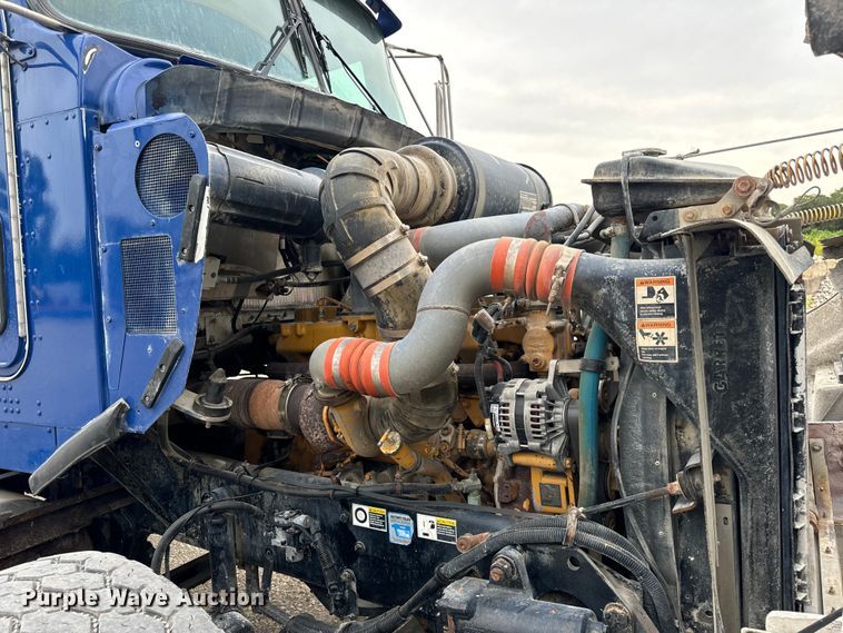 image for item OG9622 2001 Kenworth  T800 ready mix truck