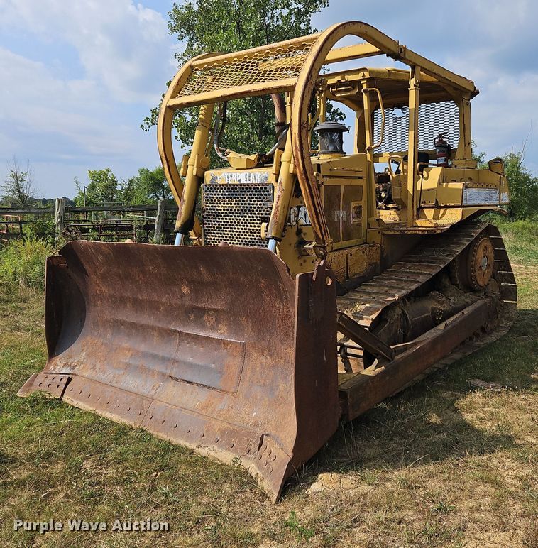 image for item OJ9789 1995 Caterpillar  D6H dozer