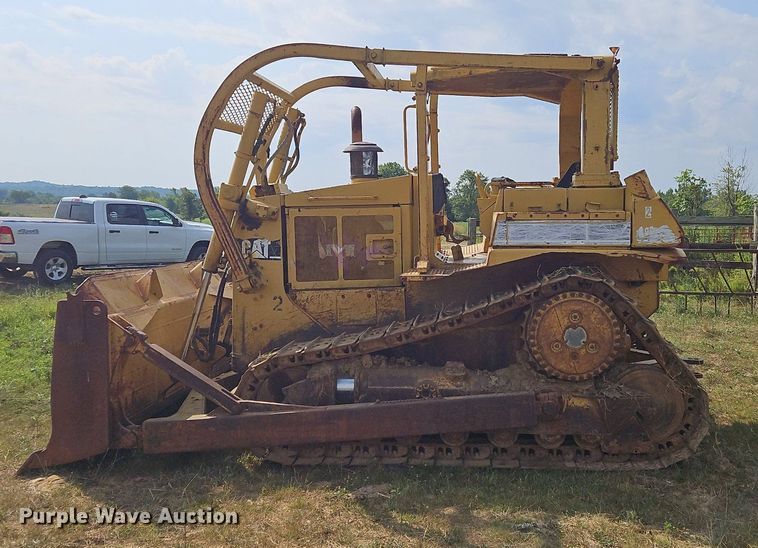 image for item OJ9789 1995 Caterpillar  D6H dozer