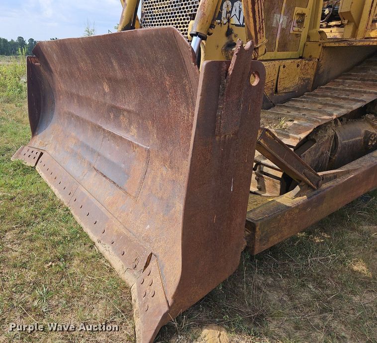 image for item OJ9789 1995 Caterpillar  D6H dozer