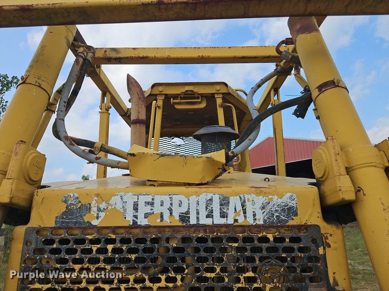 image for item OJ9789 1995 Caterpillar  D6H dozer