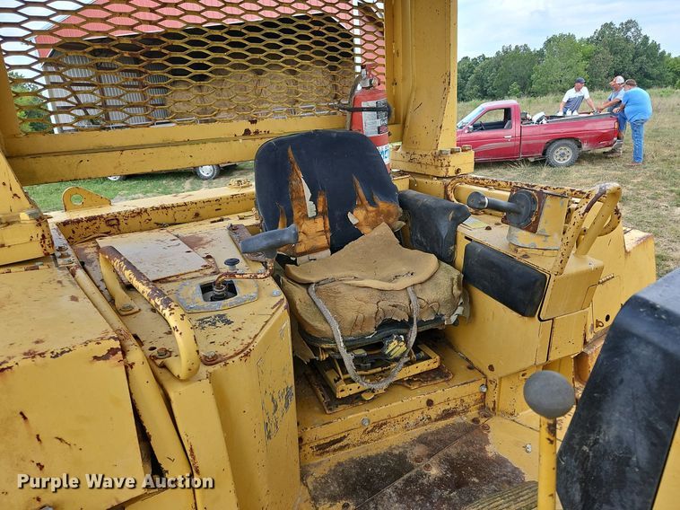 image for item OJ9789 1995 Caterpillar  D6H dozer