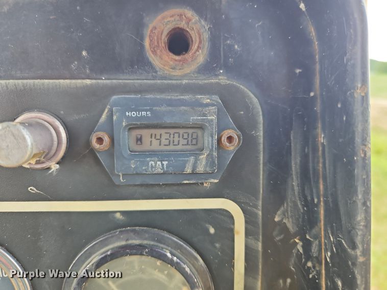 image for item OJ9789 1995 Caterpillar  D6H dozer