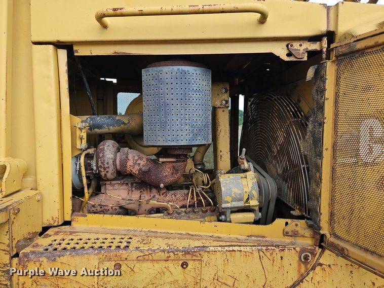 image for item OJ9789 1995 Caterpillar  D6H dozer