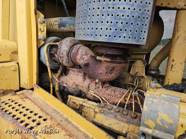 image for item OJ9789 1995 Caterpillar  D6H dozer