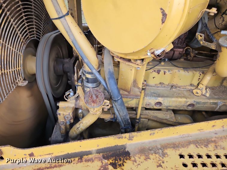 image for item OJ9789 1995 Caterpillar  D6H dozer