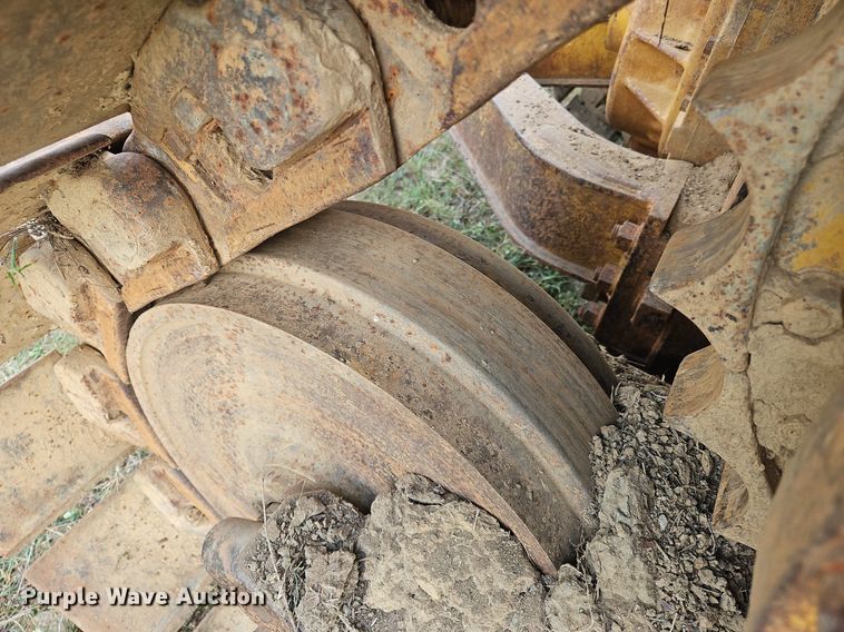 image for item OJ9789 1995 Caterpillar  D6H dozer