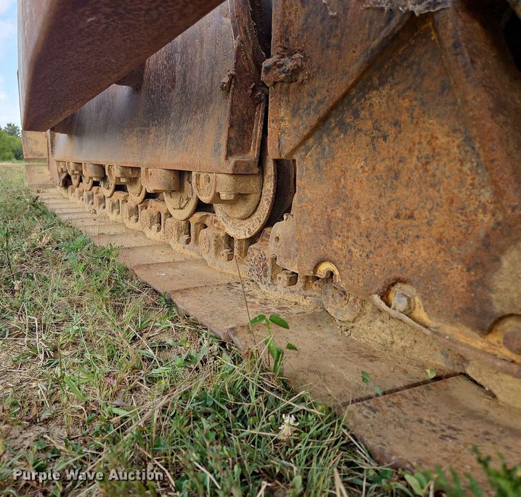 image for item OJ9789 1995 Caterpillar  D6H dozer