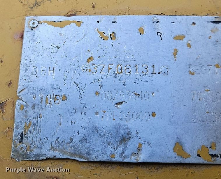 image for item OJ9789 1995 Caterpillar  D6H dozer