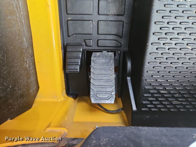 image for item OJ9792 2022 John Deere 317G tracked skid steer loader