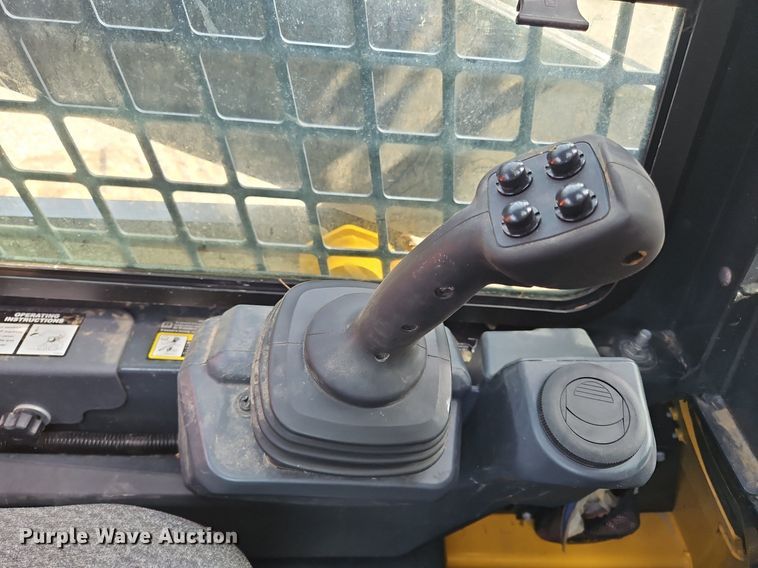 image for item OJ9792 2022 John Deere 317G tracked skid steer loader