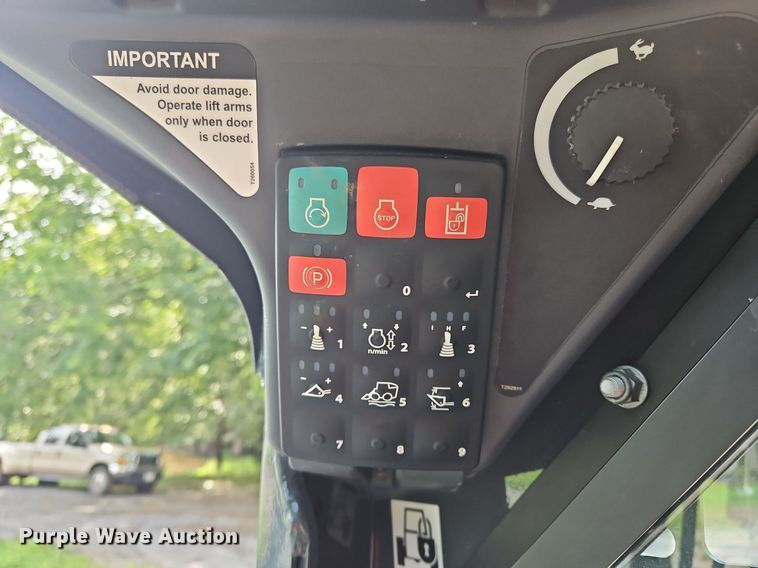 image for item OJ9792 2022 John Deere 317G tracked skid steer loader