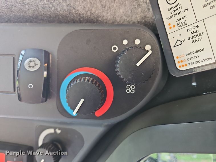 image for item OJ9792 2022 John Deere 317G tracked skid steer loader