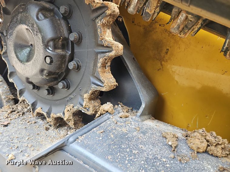 image for item OJ9792 2022 John Deere 317G tracked skid steer loader