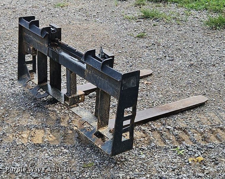 image for item OJ9792 2022 John Deere 317G tracked skid steer loader